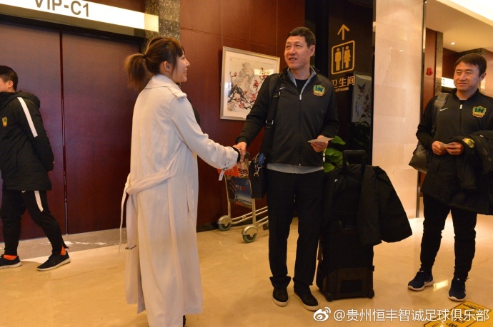 战报英超-曼城0-1维拉 利昂-贝利制胜曼城仅2射门北京时间12月7日凌晨4点15分，2023-24赛季英超第15轮在维拉公园球场展开角逐，曼城客场挑战阿斯顿维拉。